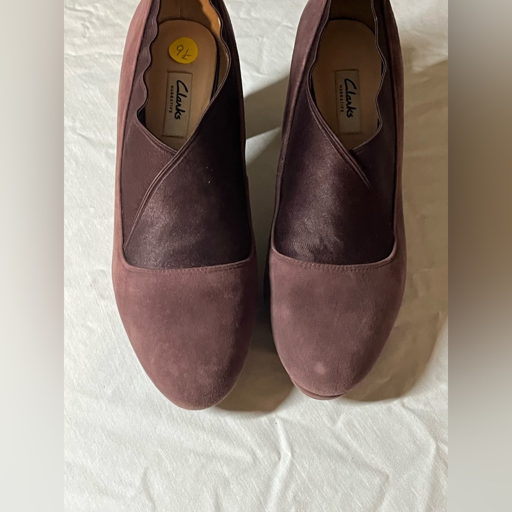 Clarks Women's Dark Brown Suede Flats